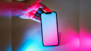 Blue light damage: 7 reasons why not using the phone can improve health