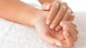 Struggling with weak nails? Know how to get strong, healthy nails naturally without spending a fortune