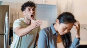 5 subtle signs of toxic communication- And how to deal with it