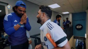 IND vs ENG: KL Rahul welcomes Rishabh Pant with folded hands after strong day at Headingley - watch video