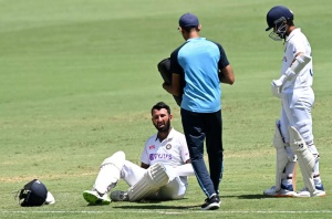 Watch: Virat Kohli's hilarious reaction as Cheteshwar Pujara struggles with dance — 'Couldn't even do that!'