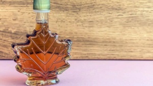 Maple Syrup vs Honey: Which is the better sweetener for diabetes management