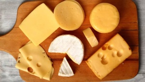 Listeria Outbreak: Expert Tips & Food Swaps to Minimize Your Risk