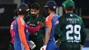 Suryakumar Yadav's Contentious Catch Sparks Uproar in Asia Cup 2025 Final
