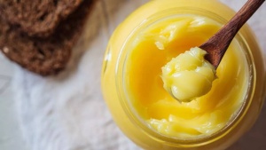Headline: Ghee vs. Olive Oil: The Science-Backed Guide to Targeting Belly Fat