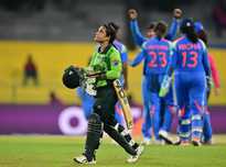 Sidra Amin Sanctioned: Pakistan Batter Punished for Code Breach During India Match