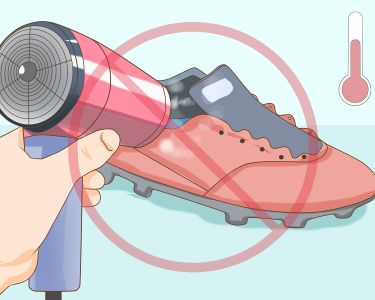 How to Dry Cleats Quickly