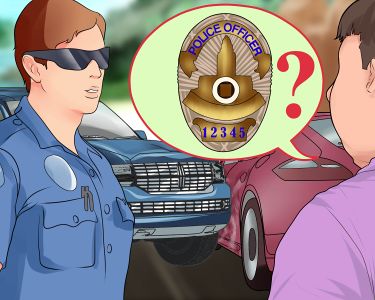 How to Know Whether to Call the Police After a Car Accident