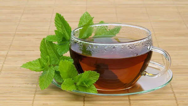 Refreshing peppermint tea for pain relief