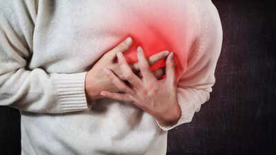 Breathlessness and chest pain aren’t always a heart attack: Know more about the non-cardiac causes, symptoms and risks