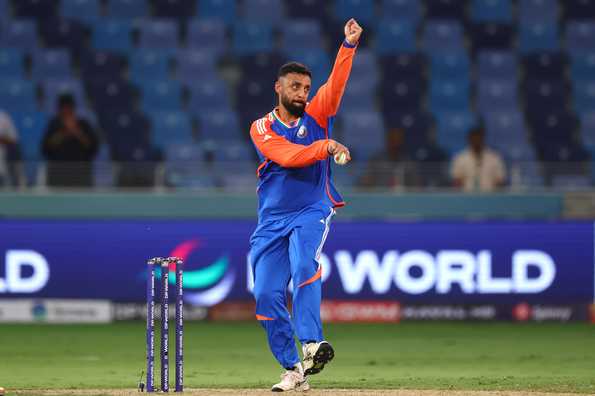 Chakaravarthy picked up two key wickets in the final